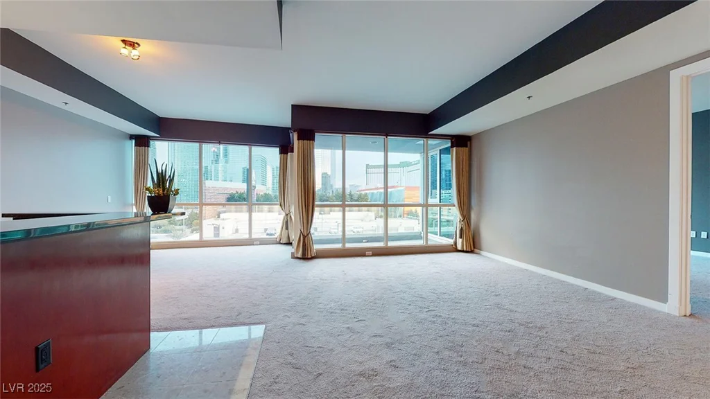 4575 Dean Martin, Las Vegas, NV 89103