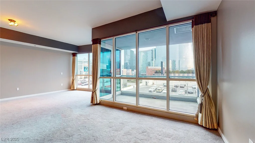 4575 Dean Martin, Las Vegas, NV 89103