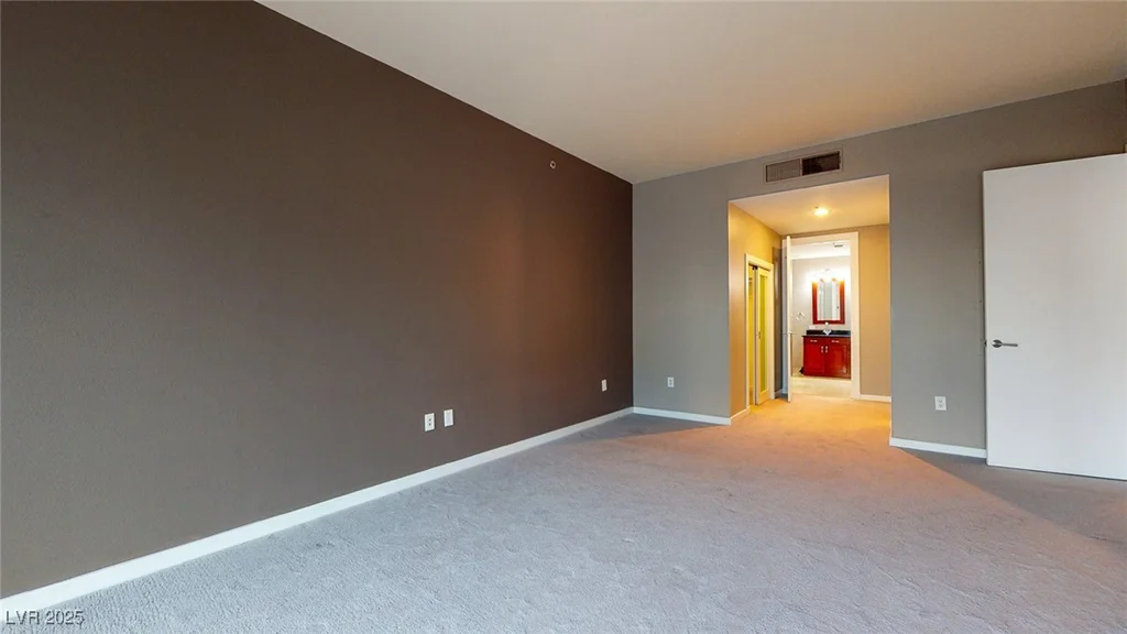 4575 Dean Martin, Las Vegas, NV 89103
