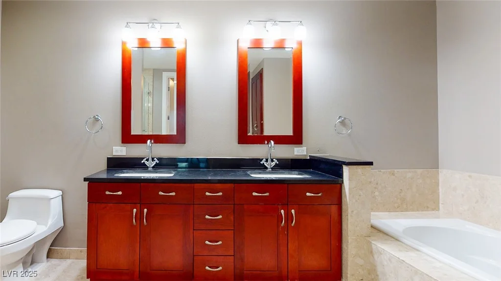 4575 Dean Martin, Las Vegas, NV 89103