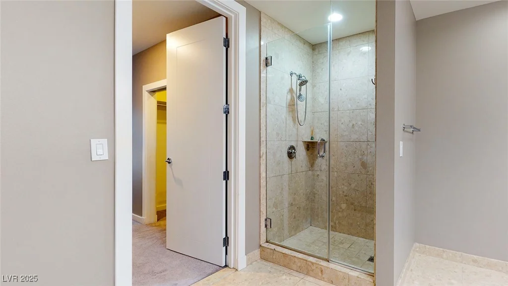 4575 Dean Martin, Las Vegas, NV 89103