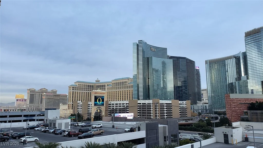 4575 Dean Martin, Las Vegas, NV 89103