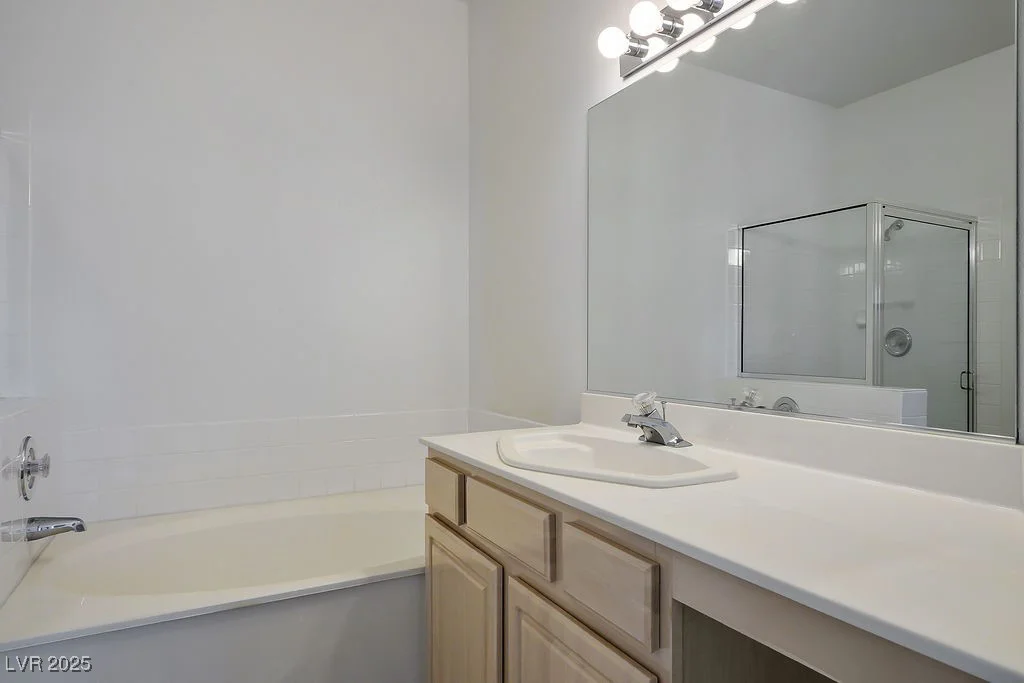 100 Breezy Tree, Las Vegas, NV 89145
