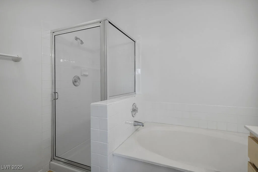 100 Breezy Tree, Las Vegas, NV 89145