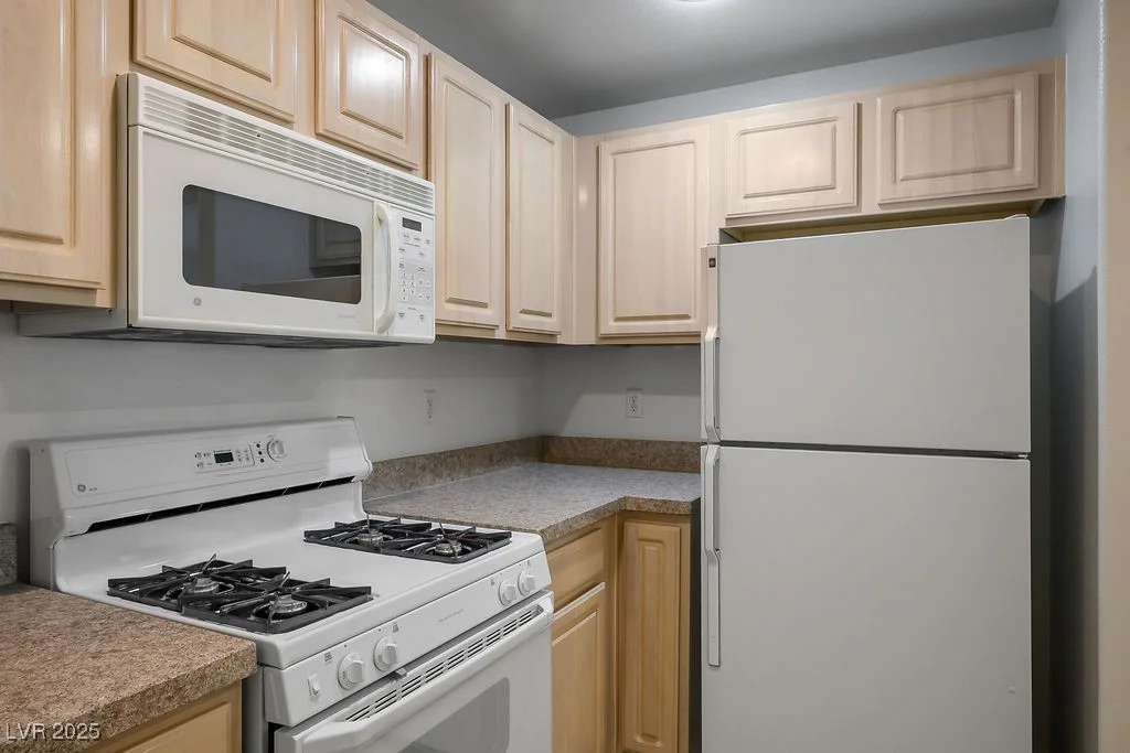 100 Breezy Tree, Las Vegas, NV 89145