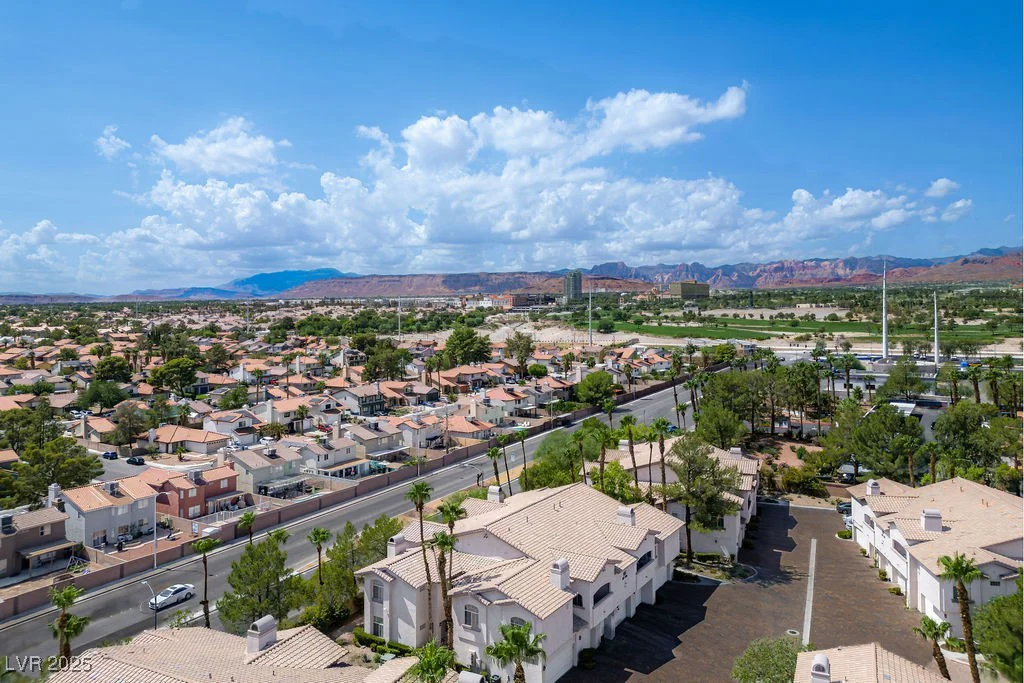 100 Breezy Tree, Las Vegas, NV 89145