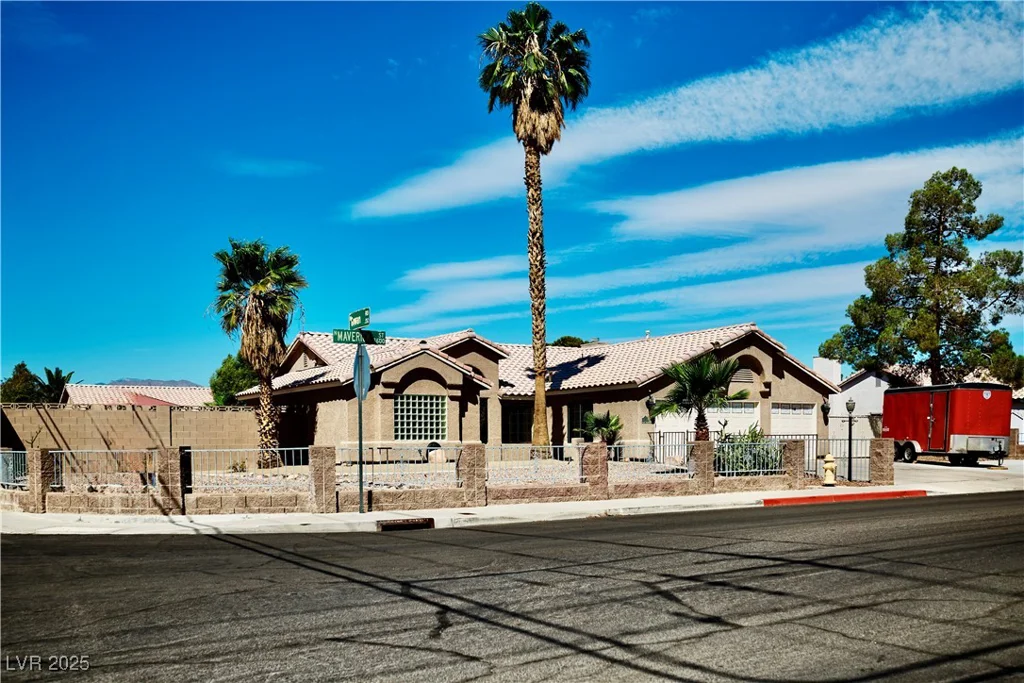 3601 Maverick, Las Vegas, NV 89108