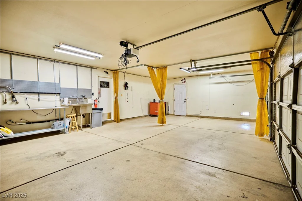 3601 Maverick, Las Vegas, NV 89108