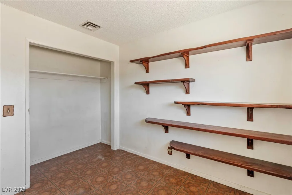 3501 Venice, Las Vegas, NV 89108
