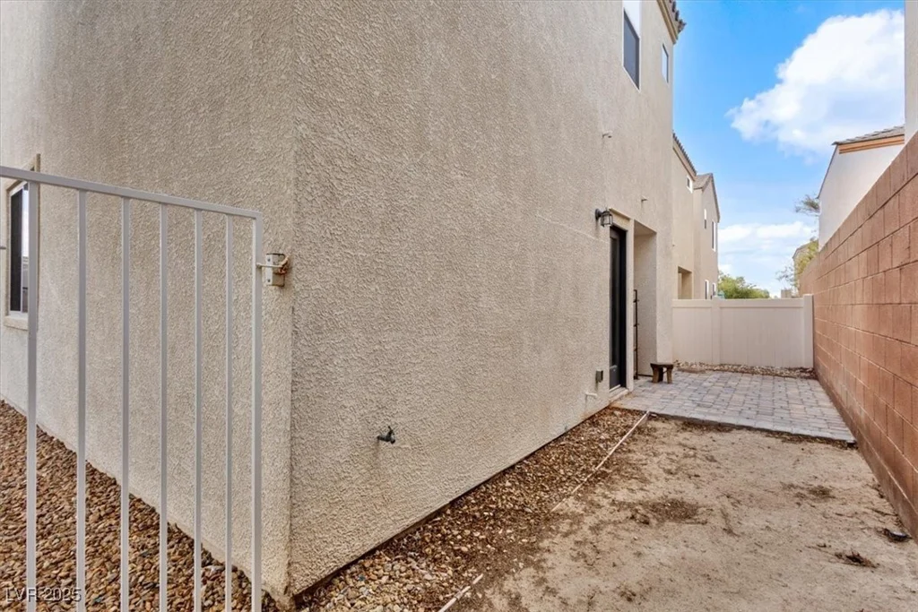 1136 Village Crossing, Las Vegas, NV 89183