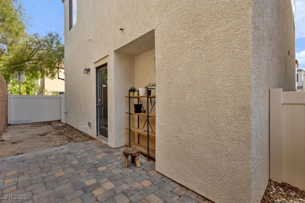 1136 Village Crossing, Las Vegas, NV 89183