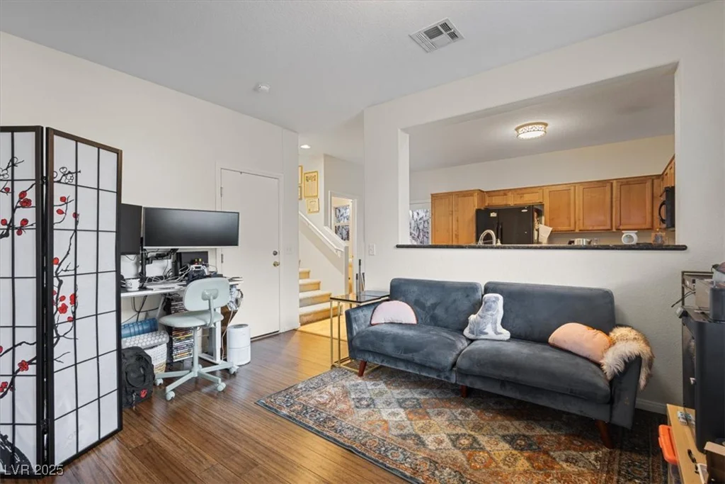 1136 Village Crossing, Las Vegas, NV 89183
