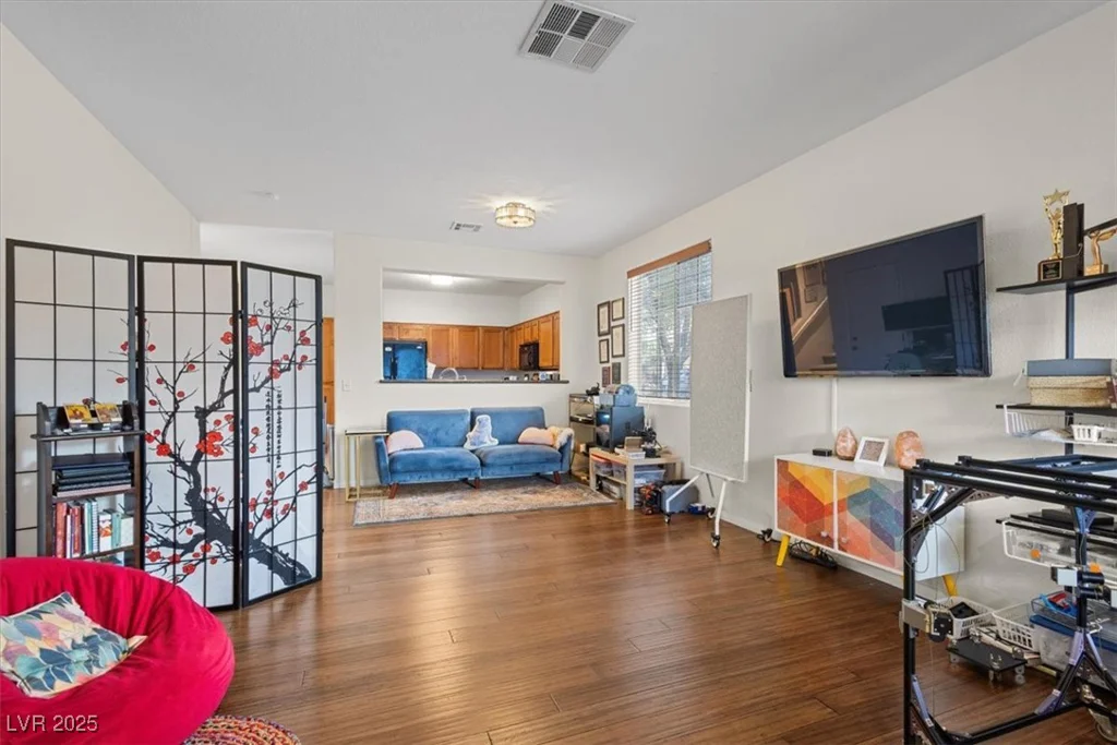 1136 Village Crossing, Las Vegas, NV 89183