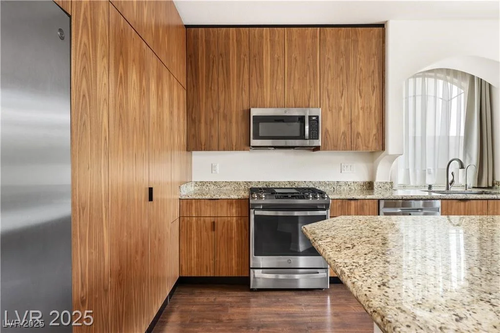 5850 Rockway Glen, Las Vegas, NV 89141