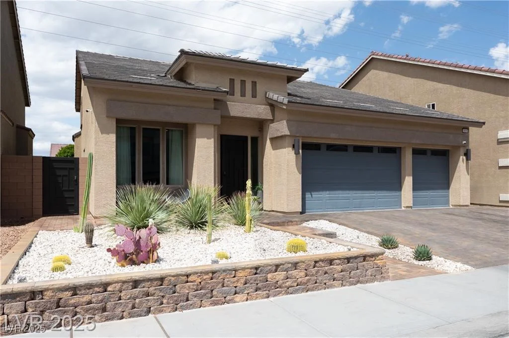 5850 Rockway Glen, Las Vegas, NV 89141