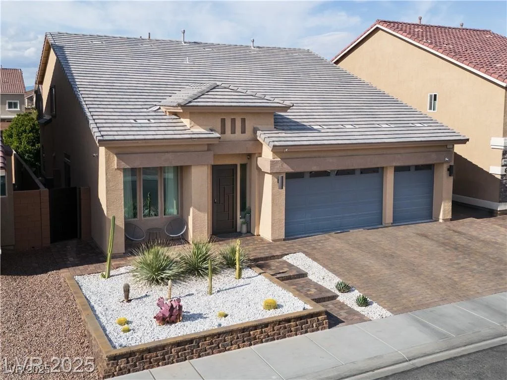 5850 Rockway Glen, Las Vegas, NV 89141