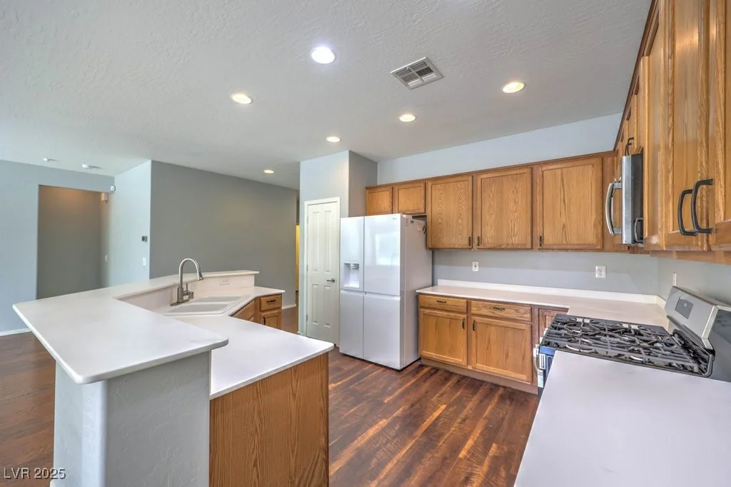 3305 Flyway, North Las Vegas, NV 89084