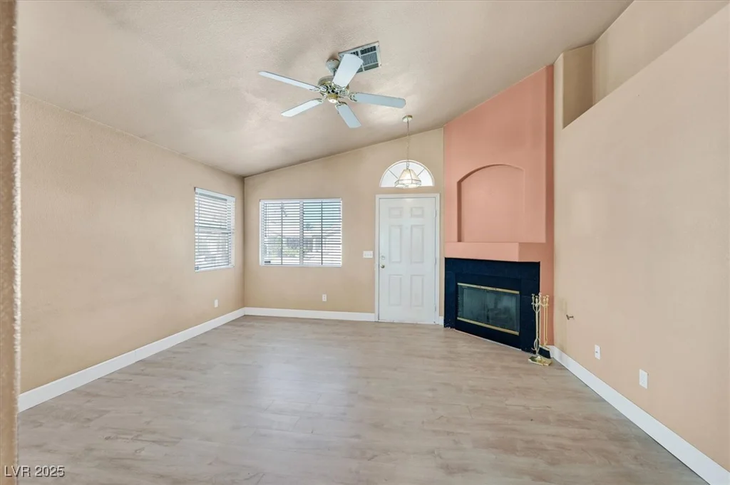 7029 Desert Clover, Las Vegas, NV 89129