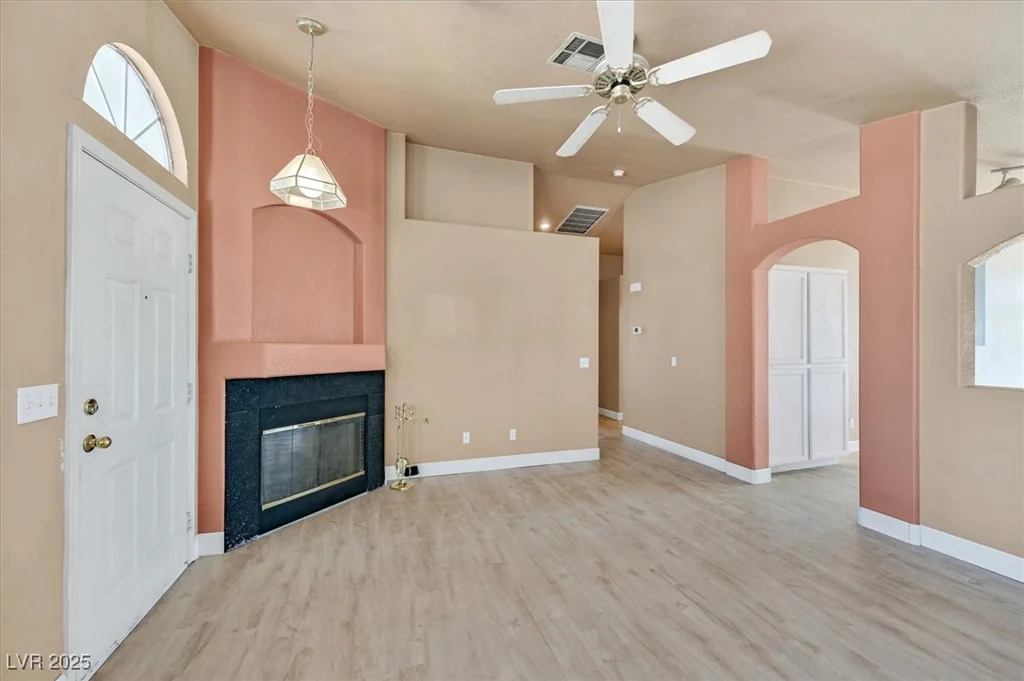 7029 Desert Clover, Las Vegas, NV 89129