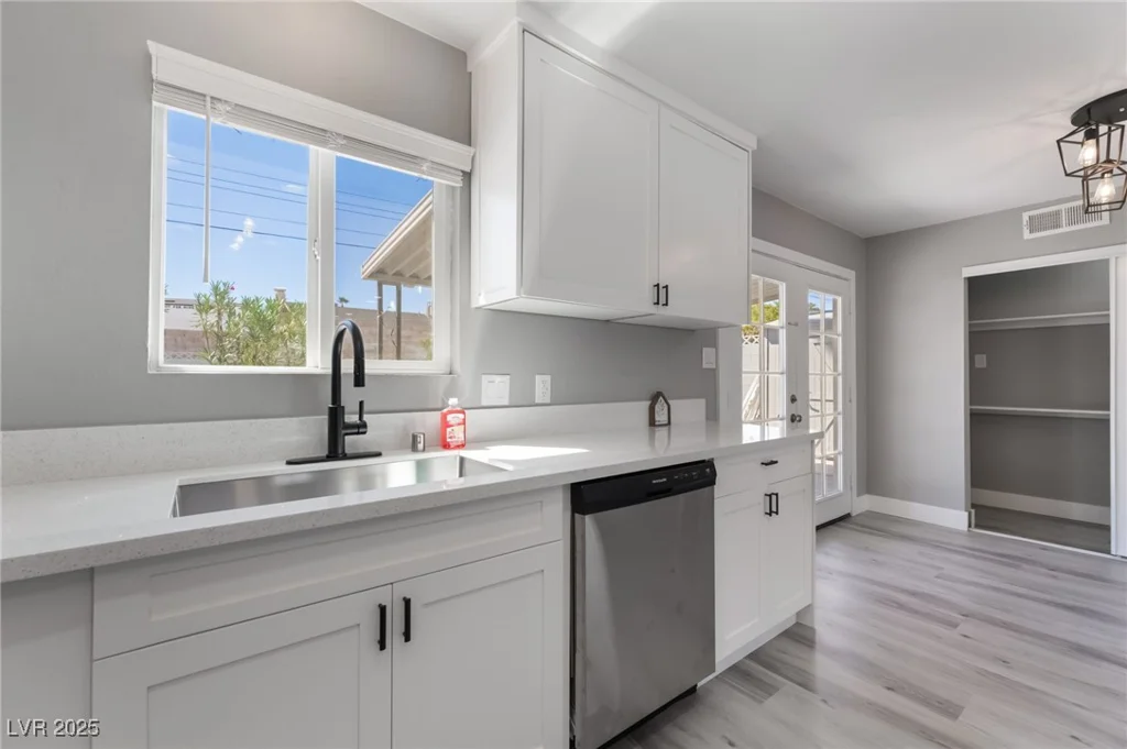 5305 Sugarfoot, Las Vegas, NV 89107