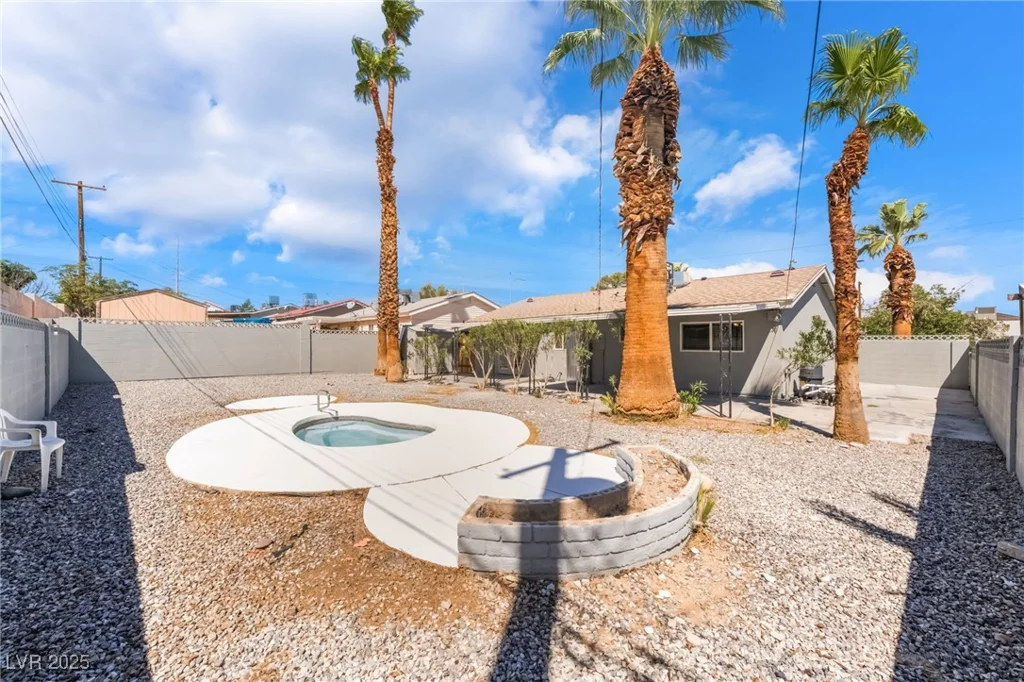 5305 Sugarfoot, Las Vegas, NV 89107