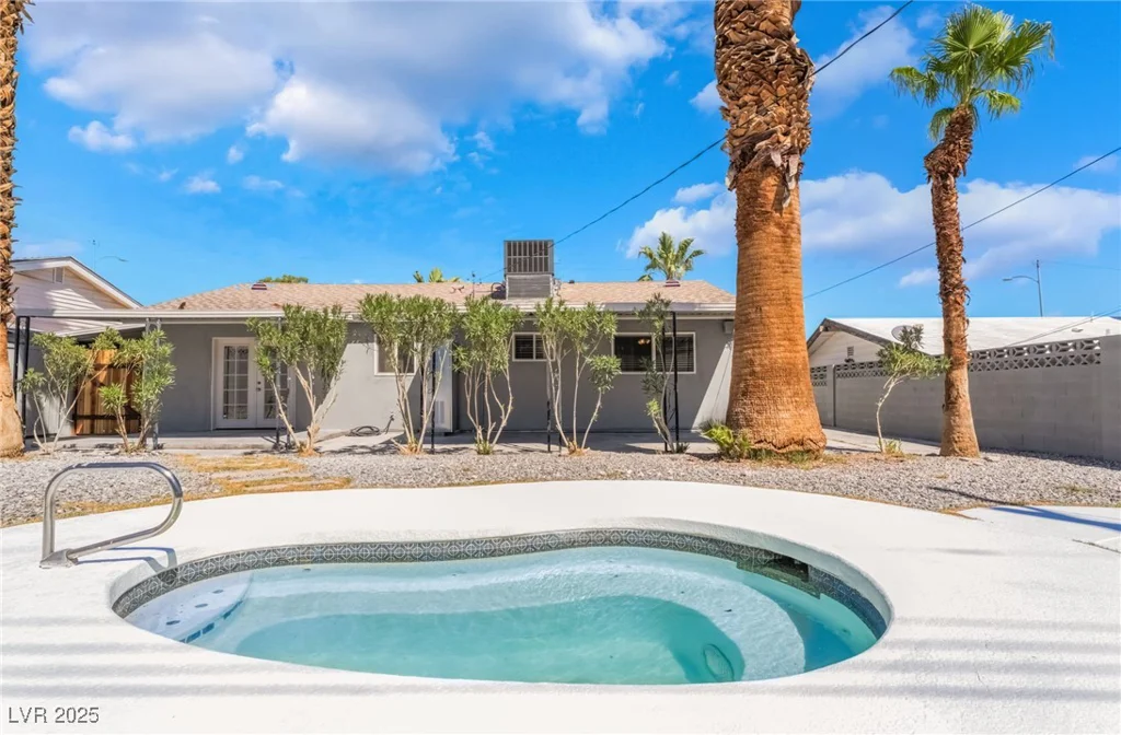 5305 Sugarfoot, Las Vegas, NV 89107