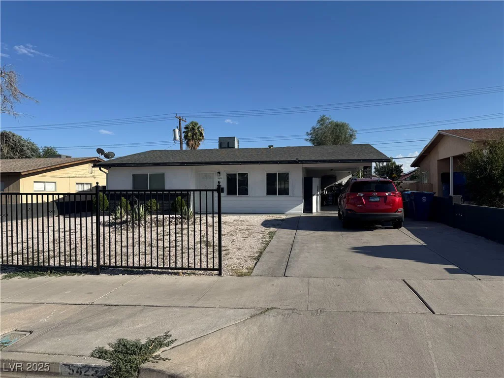5425 Evergreen, Las Vegas, NV 89107