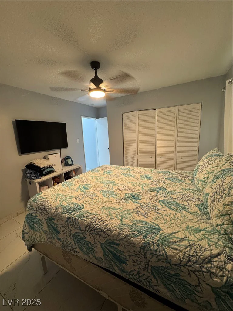 5425 Evergreen, Las Vegas, NV 89107