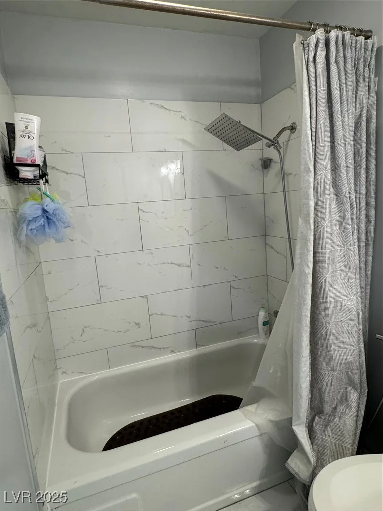 5425 Evergreen, Las Vegas, NV 89107