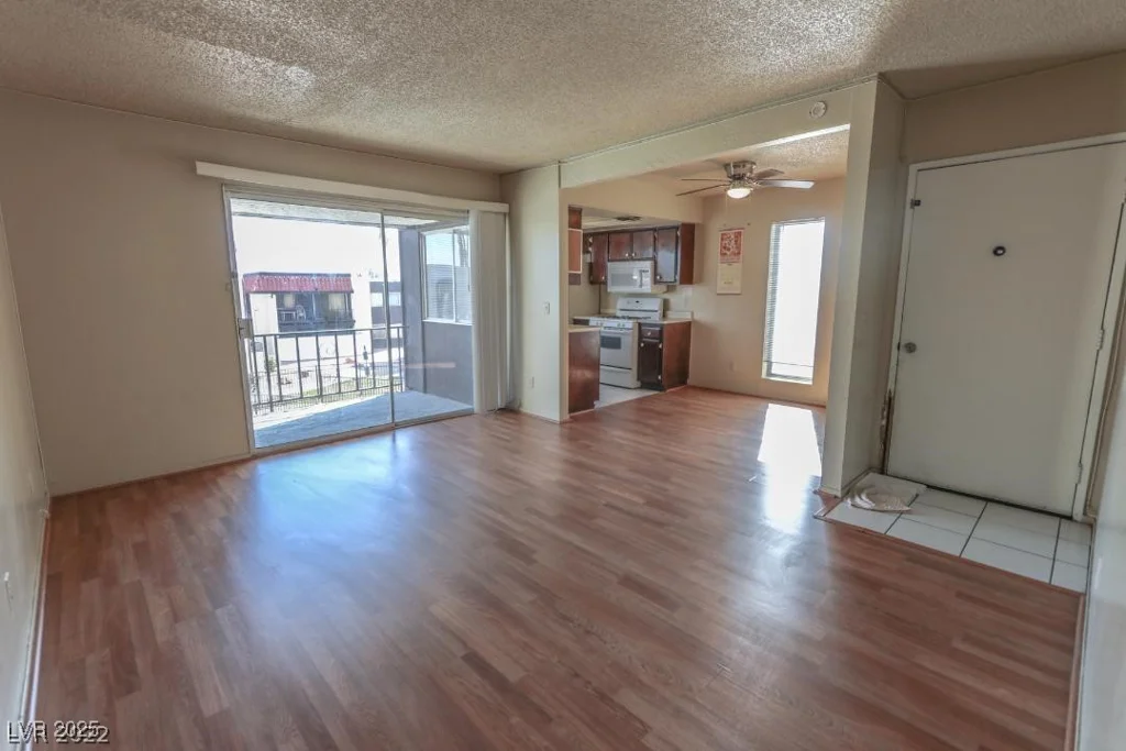 1405 Vegas Valley, Las Vegas, NV 89169