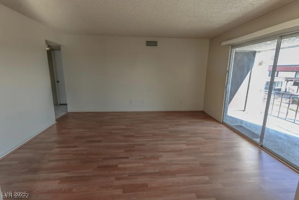 1405 Vegas Valley, Las Vegas, NV 89169