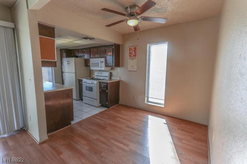 1405 Vegas Valley, Las Vegas, NV 89169