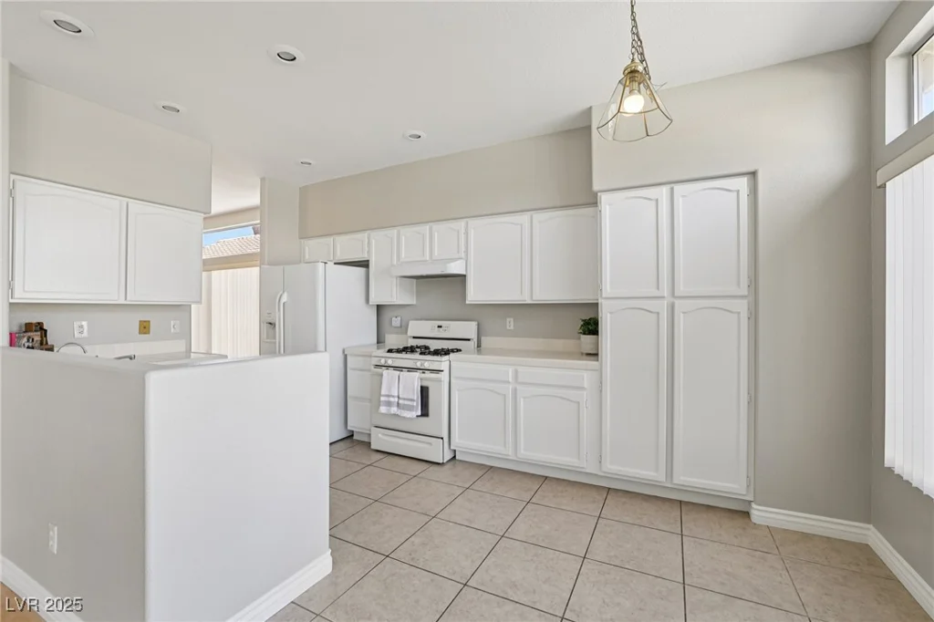 7532 Holloran, Las Vegas, NV 89128