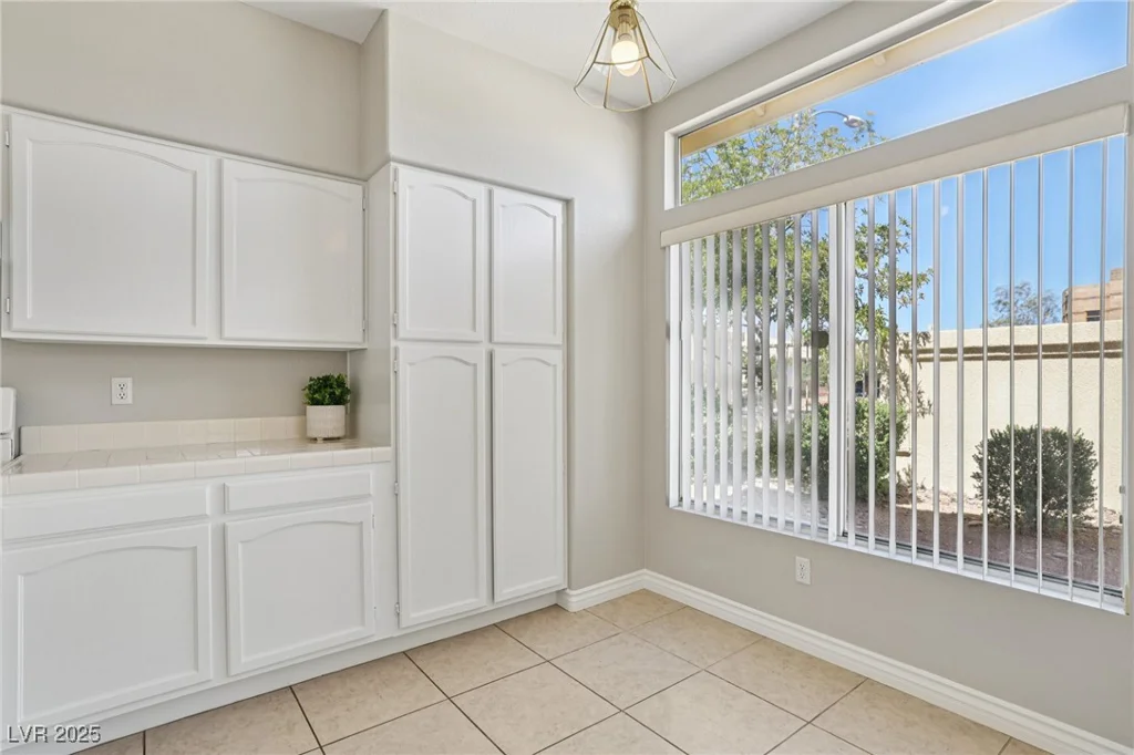 7532 Holloran, Las Vegas, NV 89128