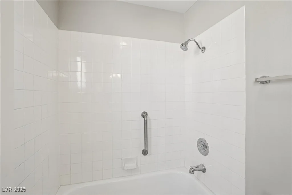 7532 Holloran, Las Vegas, NV 89128