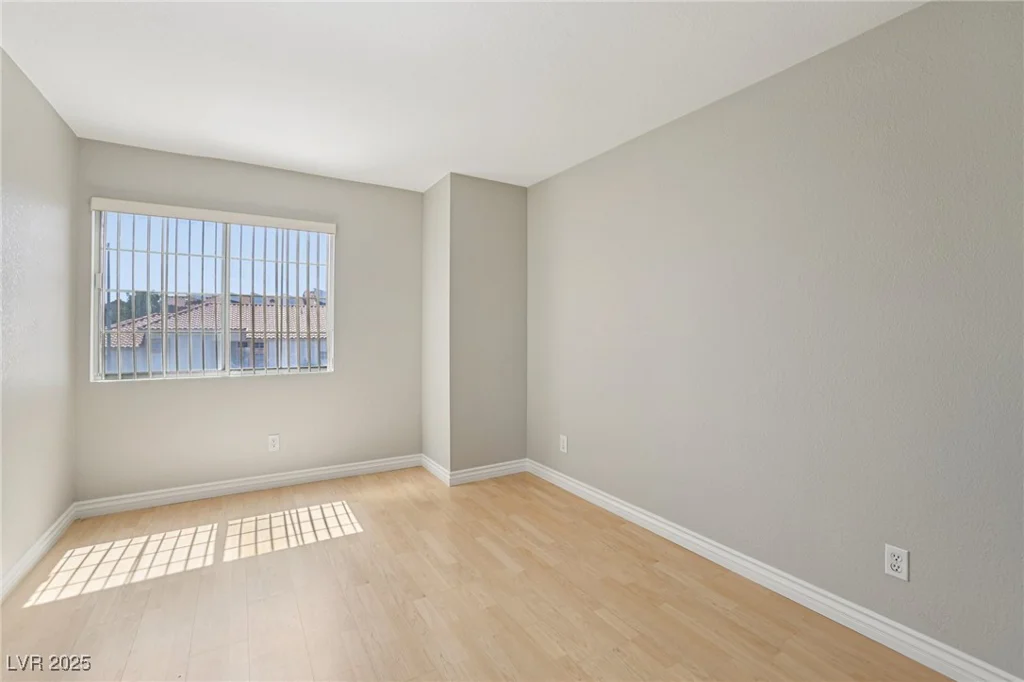 7532 Holloran, Las Vegas, NV 89128