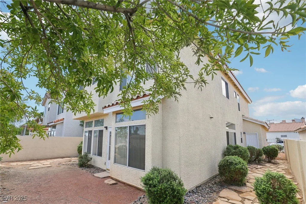 7532 Holloran, Las Vegas, NV 89128