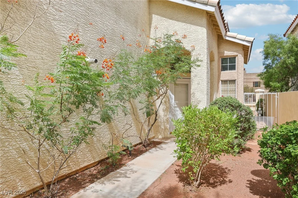 7532 Holloran, Las Vegas, NV 89128
