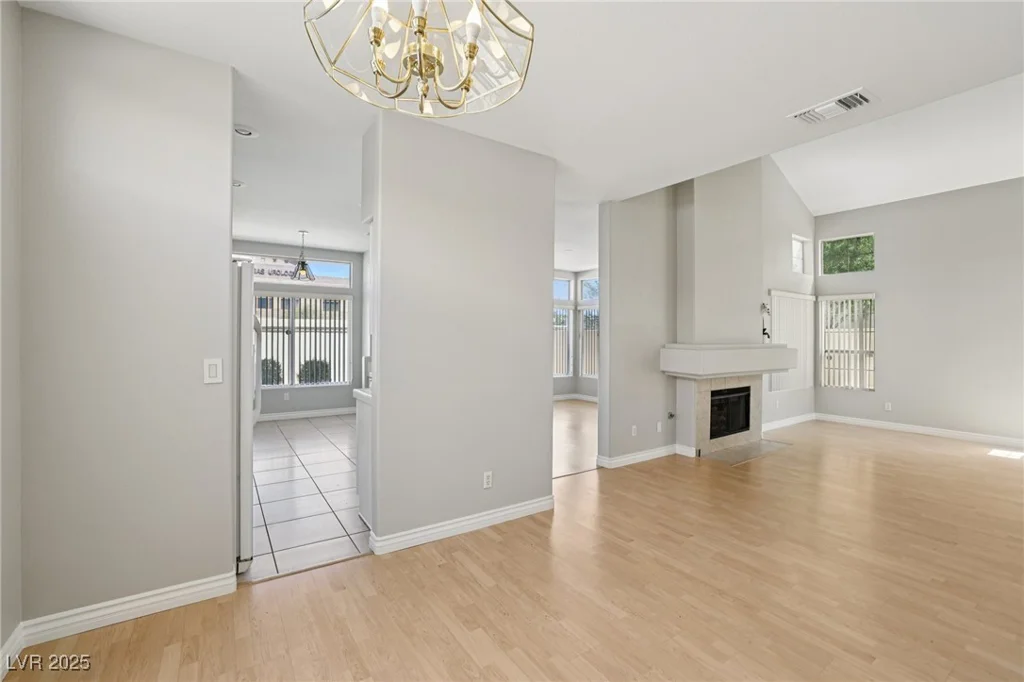 7532 Holloran, Las Vegas, NV 89128