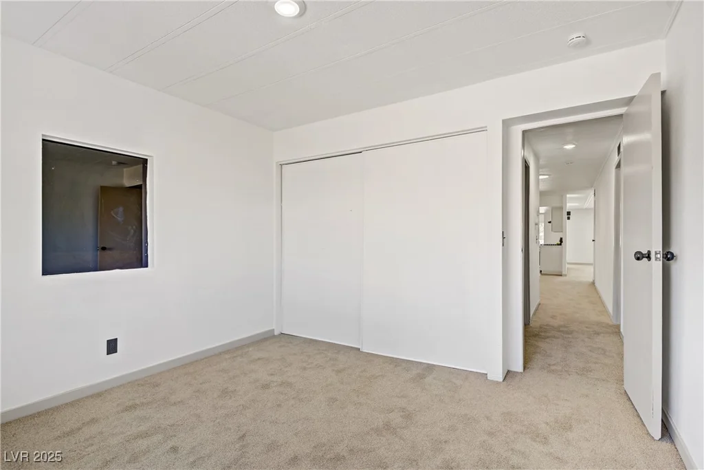 153 Sir Thomas, Las Vegas, NV 89110