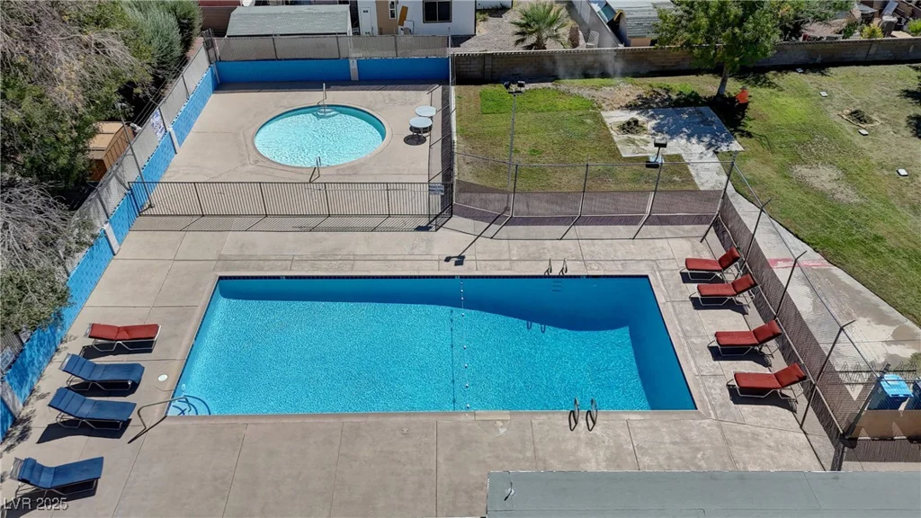 153 Sir Thomas, Las Vegas, NV 89110