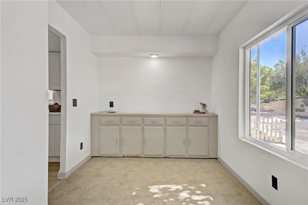153 Sir Thomas, Las Vegas, NV 89110