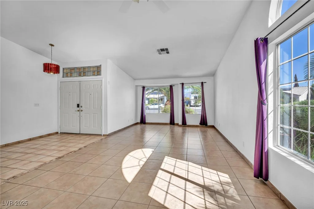 6405 Break Point, Las Vegas, NV 89130