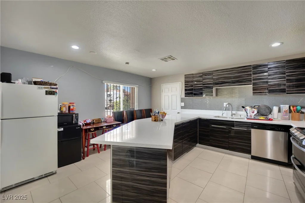 5807 Madre Mesa, Las Vegas, NV 89108