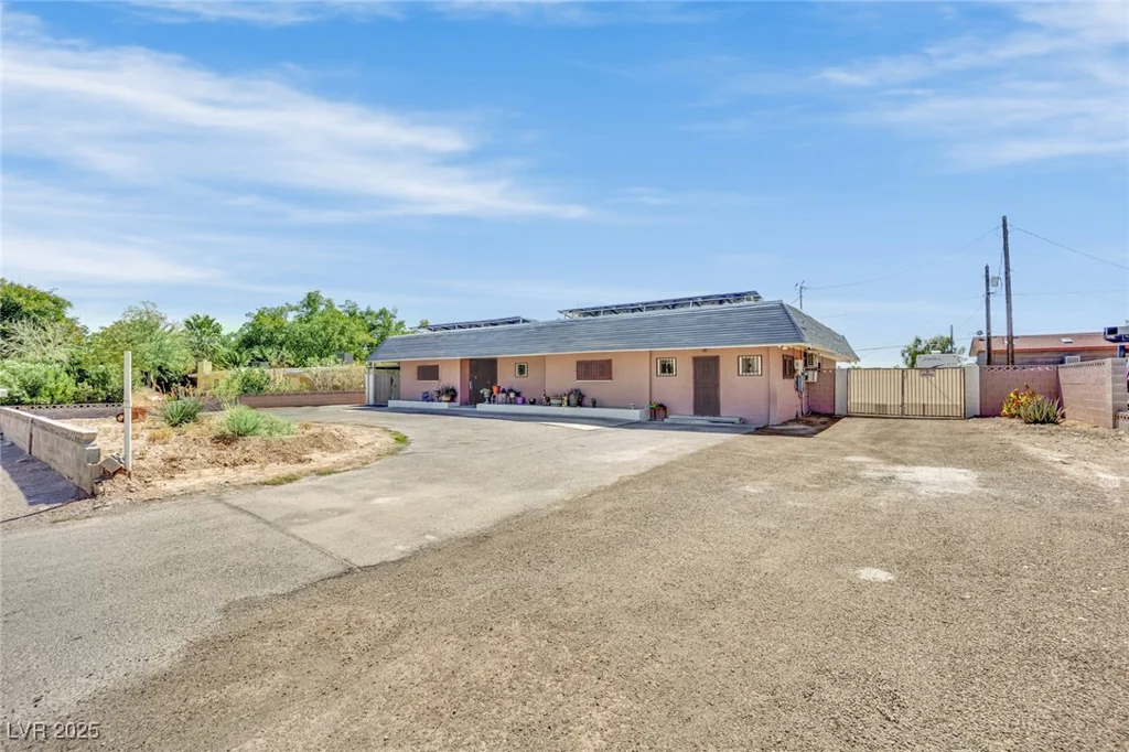 5807 Madre Mesa, Las Vegas, NV 89108
