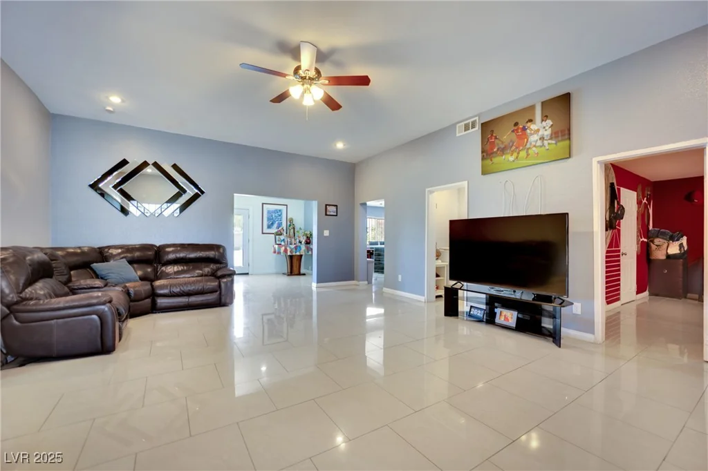 5807 Madre Mesa, Las Vegas, NV 89108