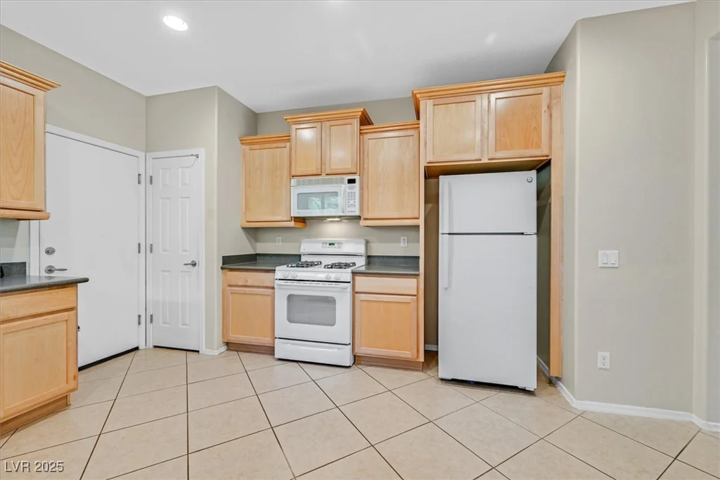 6097 FALCONER, Las Vegas, NV 89122