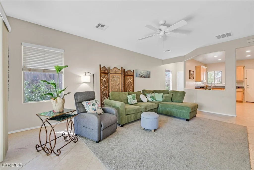 6097 FALCONER, Las Vegas, NV 89122