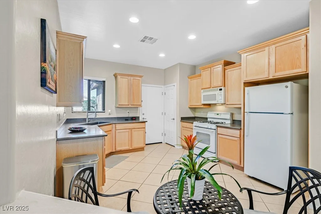 6097 FALCONER, Las Vegas, NV 89122