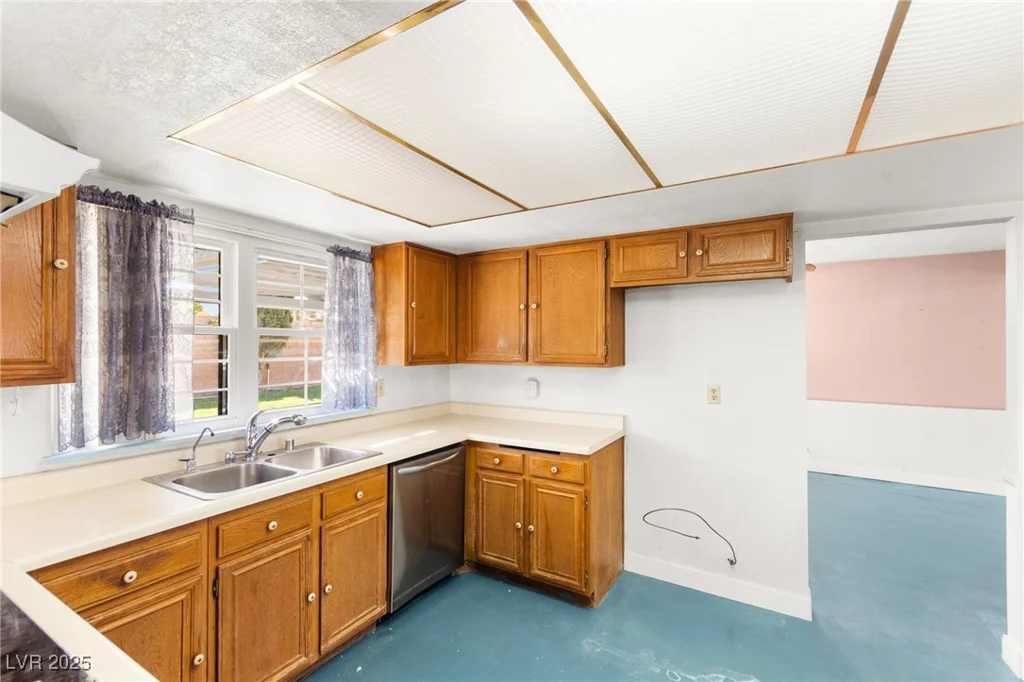 535 Sheffield, Henderson, NV 89014